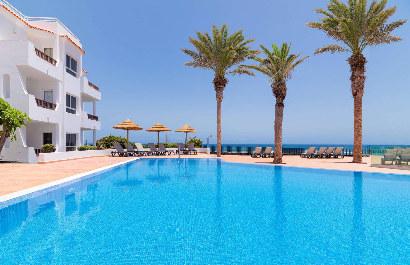 Barcelo-Fuerteventura-Royal-Level--Family-Club--NU-Pool-6