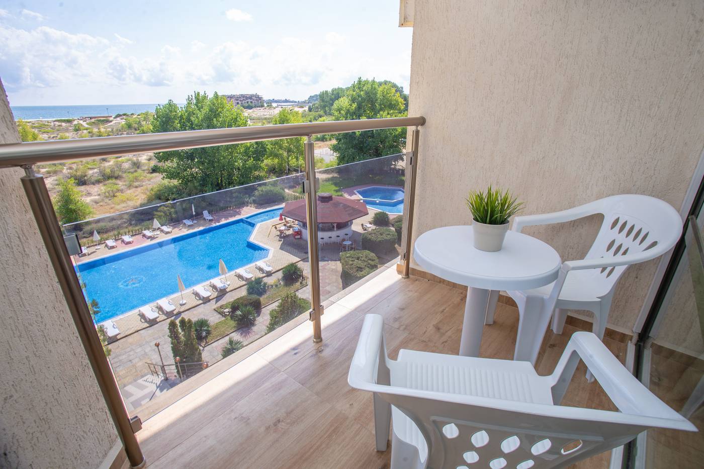 Amfibia-Beach-Complex-Room-66