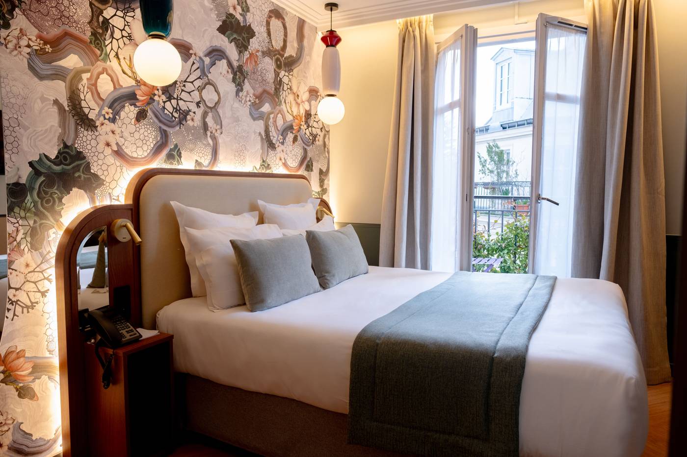 Grand-Hotel-Saint-Michel-Room-7