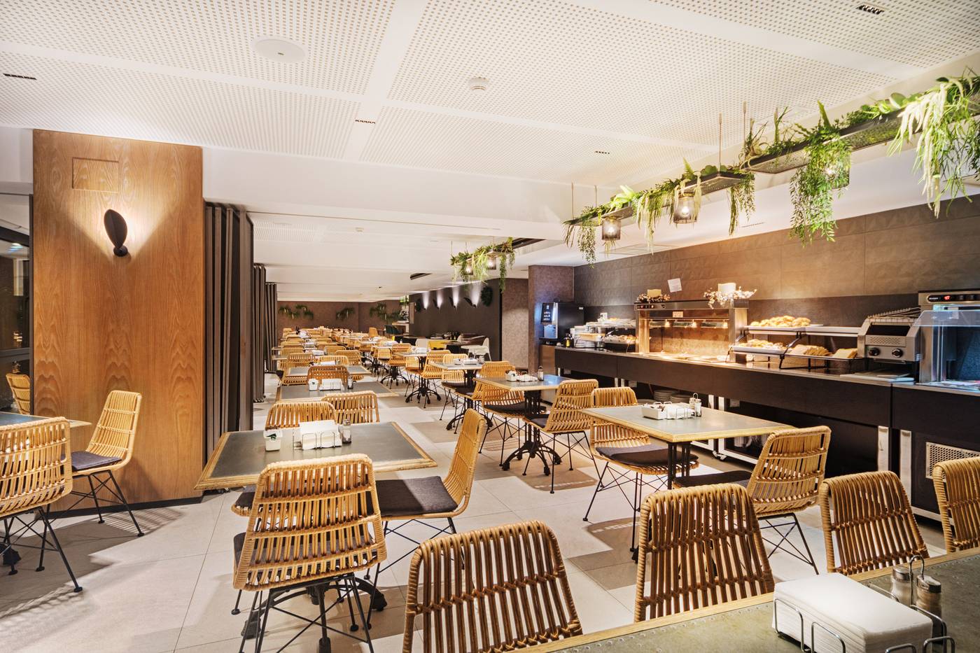 Obal-Urban-Hotel-Marbella-Restaurant-48