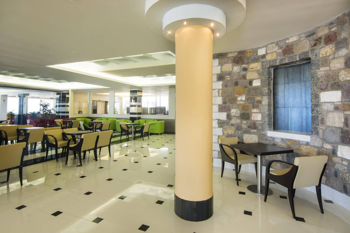 Kouros-Palace-Bar-56