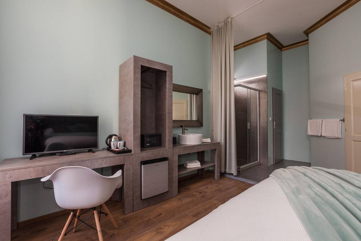 Gorgeous-Prague-Rooms-Room-35