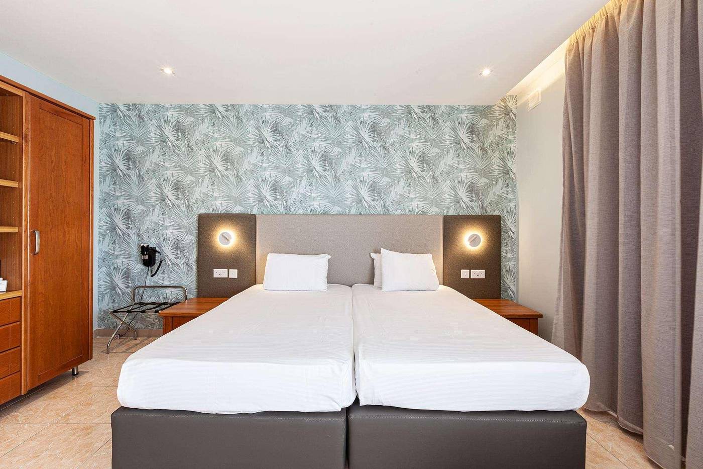 Pergola-Hotel---Spa-Room-28