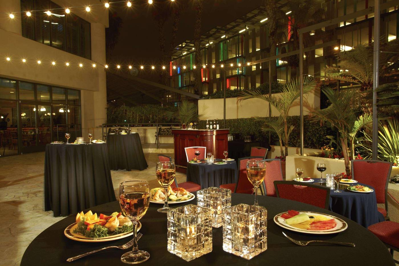 Hilton-Santa-Monica-Hotel---Suites-Conferences-25