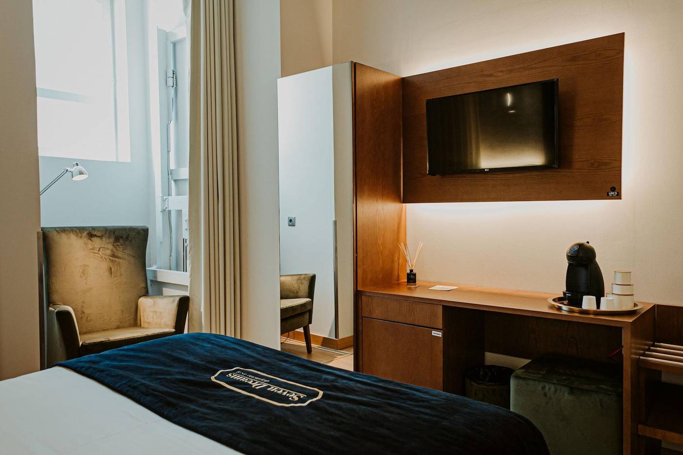 Seven-Dreams-Suites-Room-18