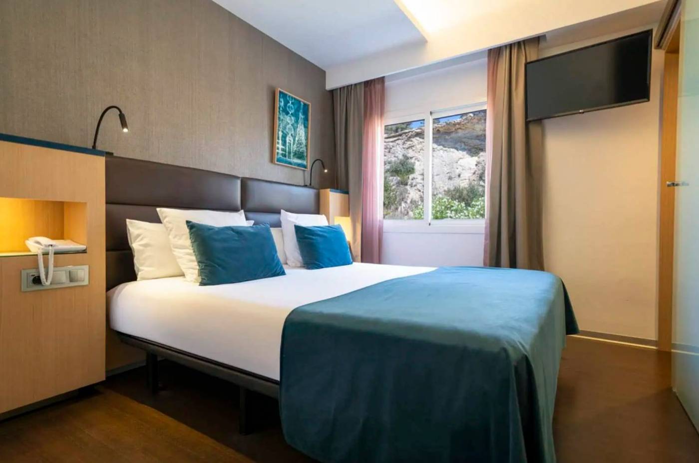 08.12.25 Ocean Drive Ibiza