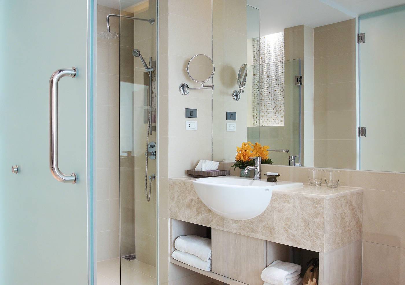 Splash-Beach-Resort-Room-56