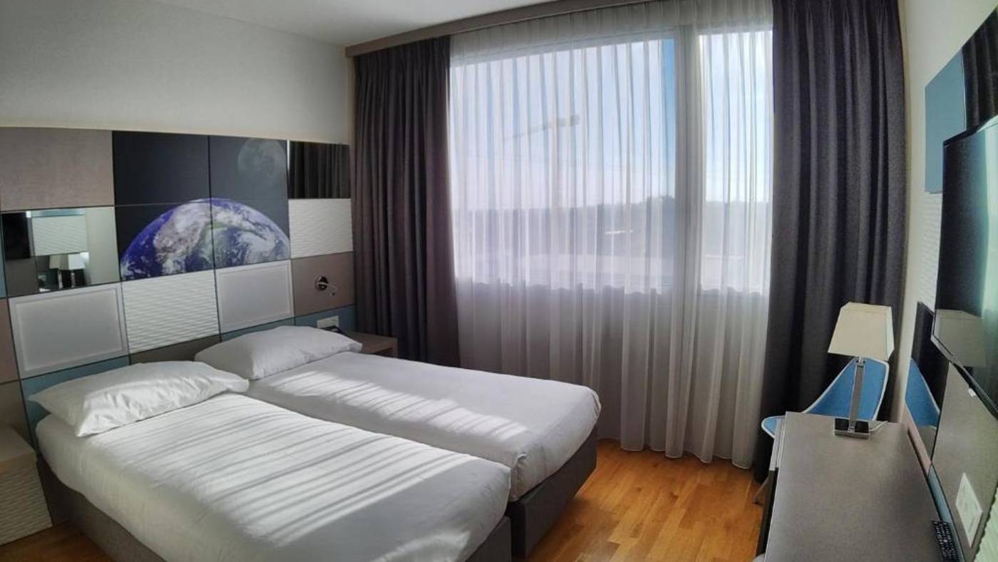 B&B Hotel Lausanne Crissier-Switzerland-LAUSANNE-Room-9