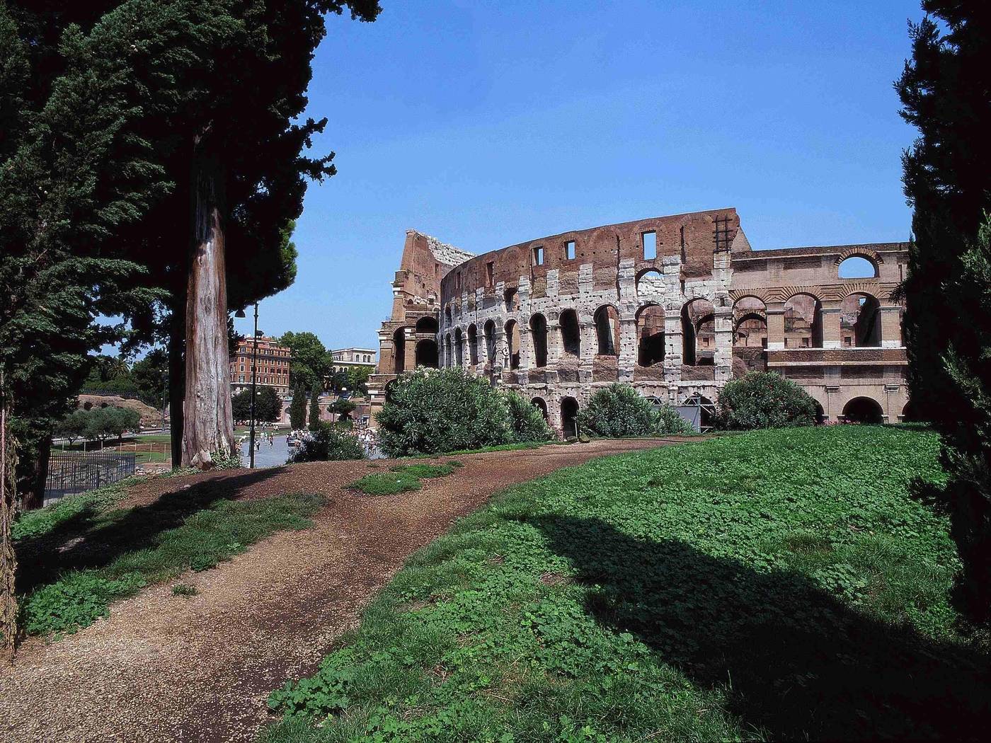 Ibis-Styles-Roma-Aurelia-Sports-and-Entertainment-10