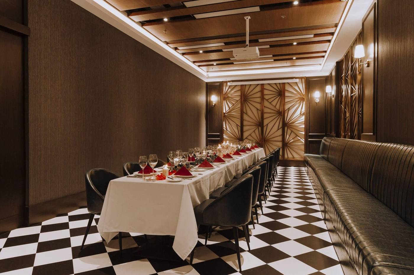 Rosedale-Hotel-Hong-Kong-Restaurant-14