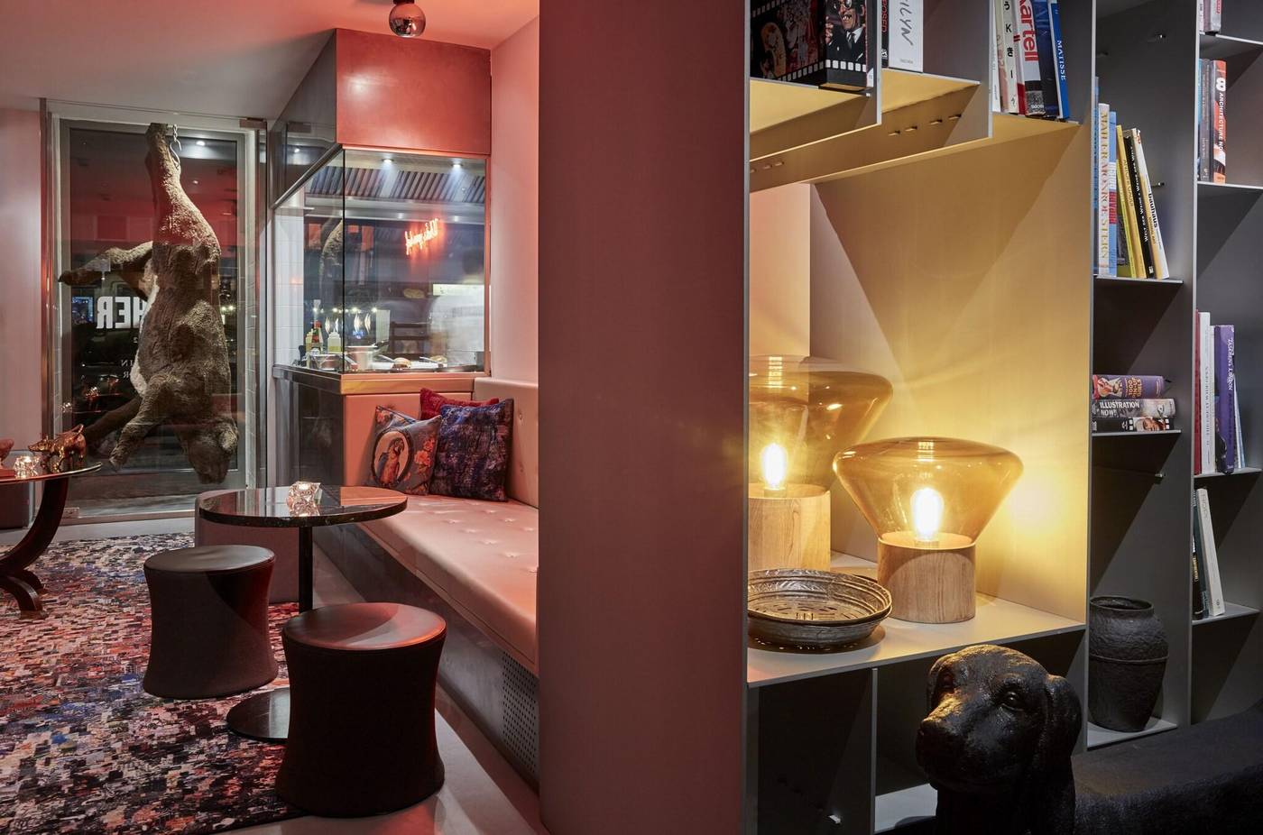 Sir-Savigny-Hotel--part-of-Sircle-Collection-Bar-13