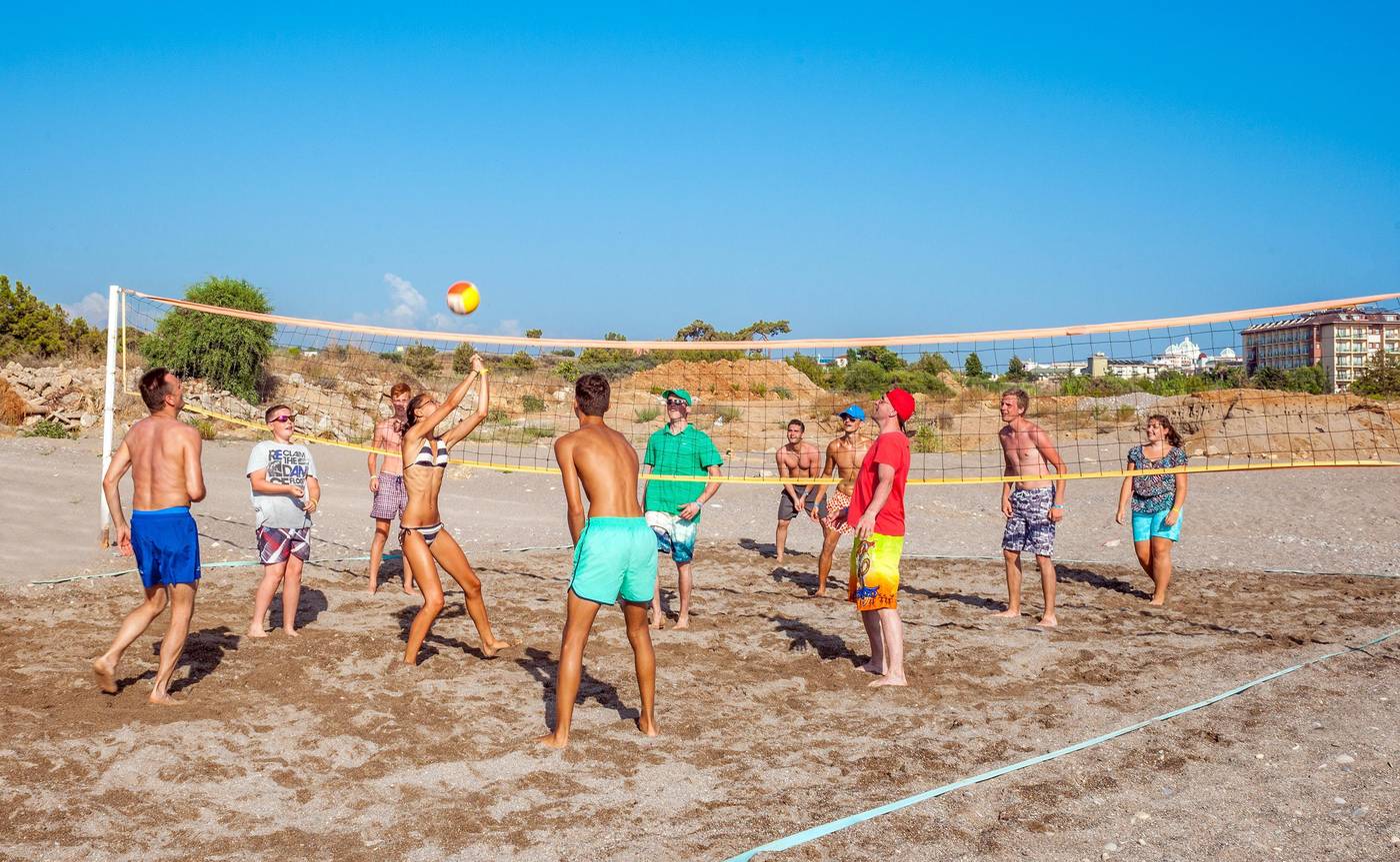 Club-Aqua-Plaza-Beach-92