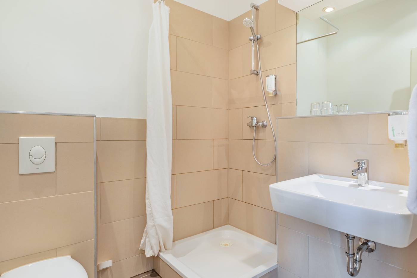 Hotel-City-B-Room-64