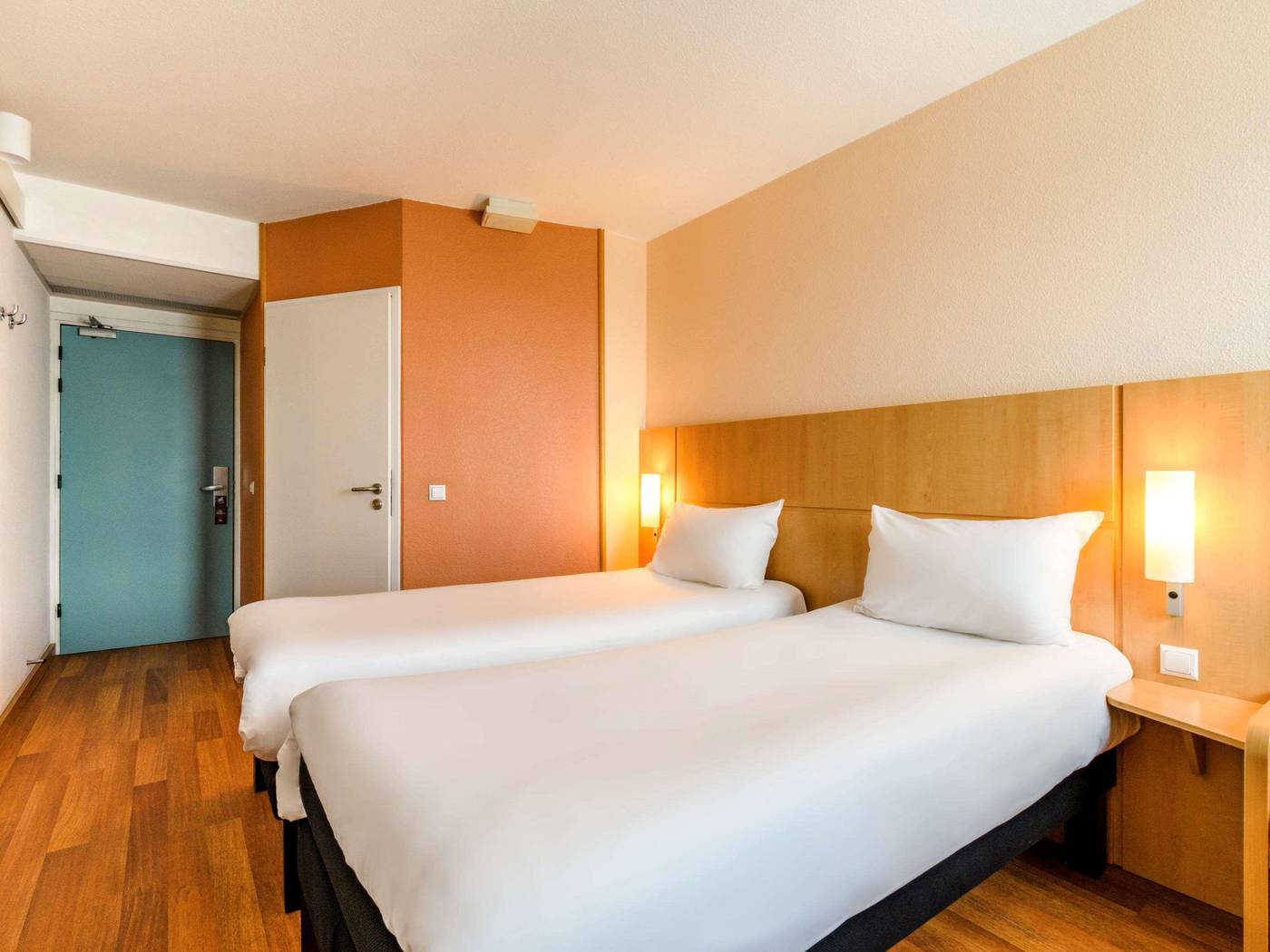 ibis-Warszawa-Stare-Miasto--Old-Town--Room-31