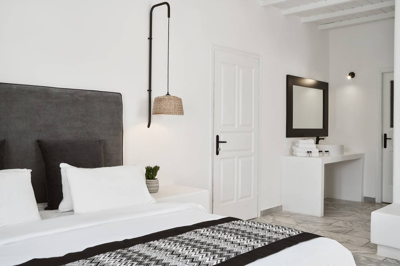 Mr---Mrs-White-Mykonos-Room-34