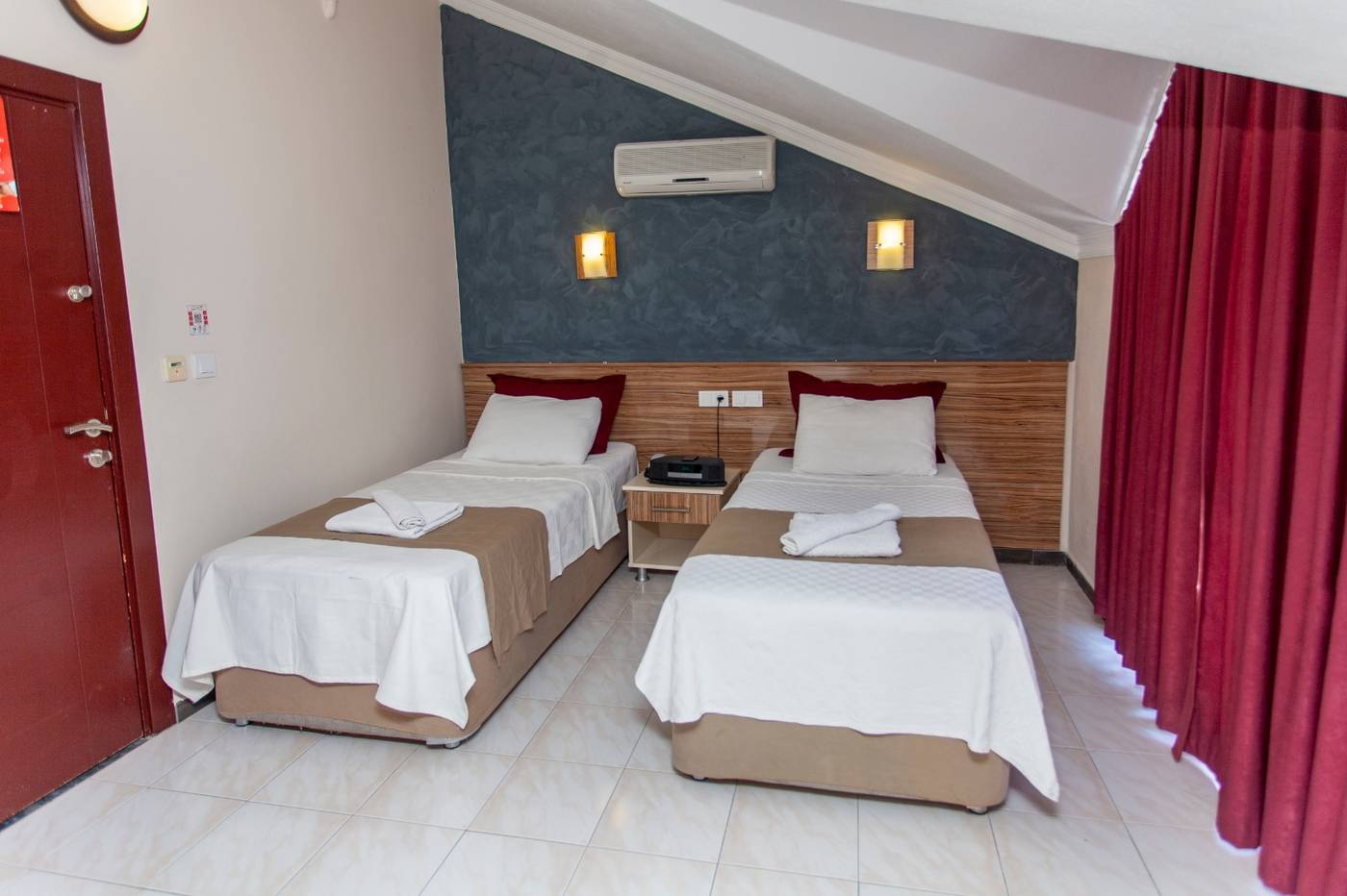 Club-Ako-Apart-Room-31