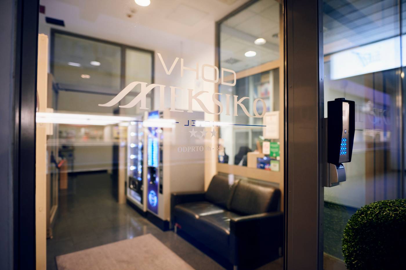 Meksiko-Slovenia-LJUBLJANA-Lobby-7