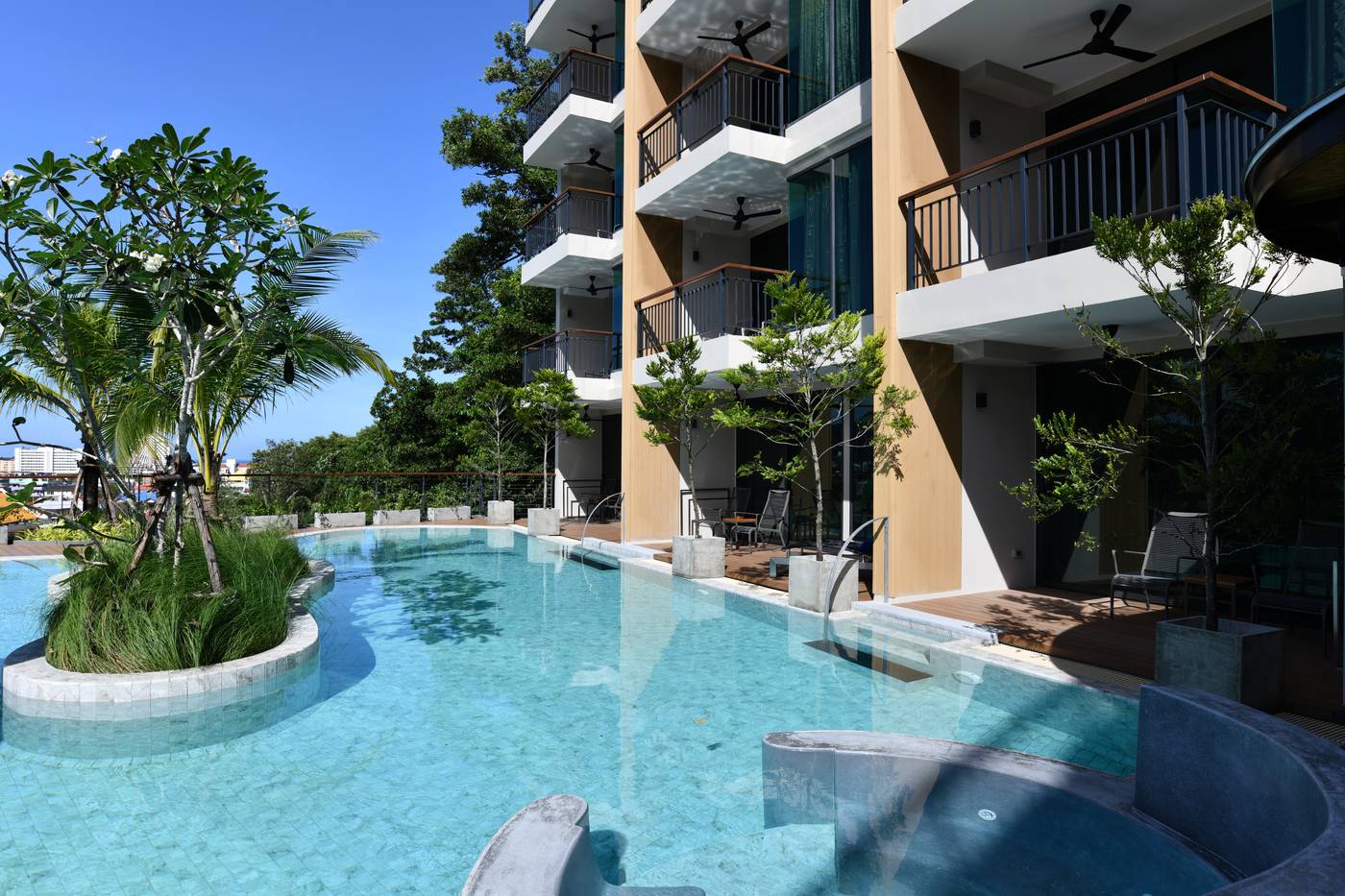 SKYVIEW-Resort-Phuket-Patong-Beach-Pool-1