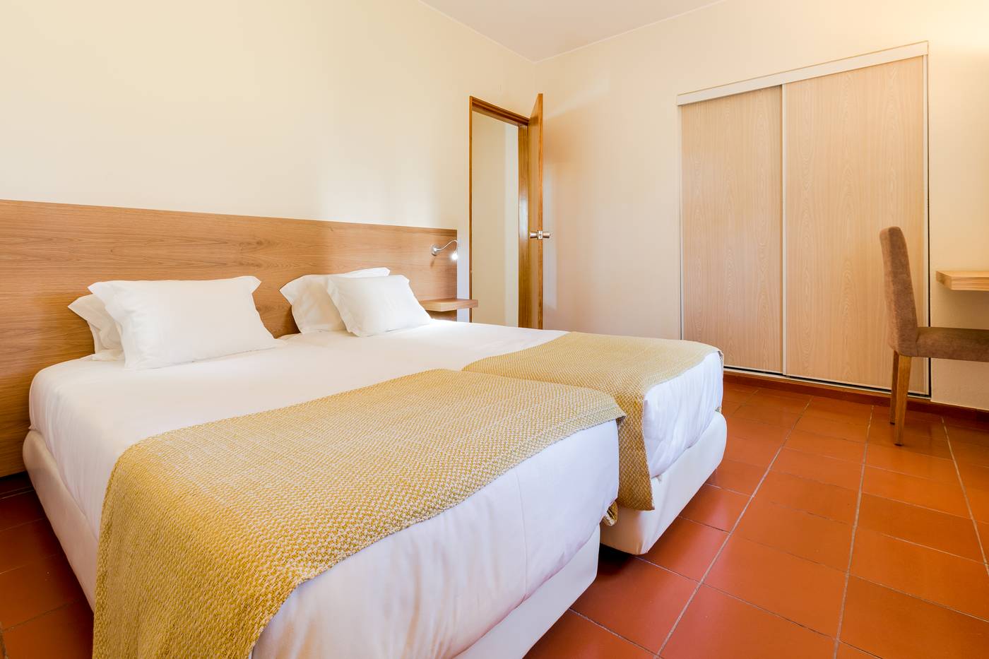 Pinhal-da-Marina-Hotel-Room-37