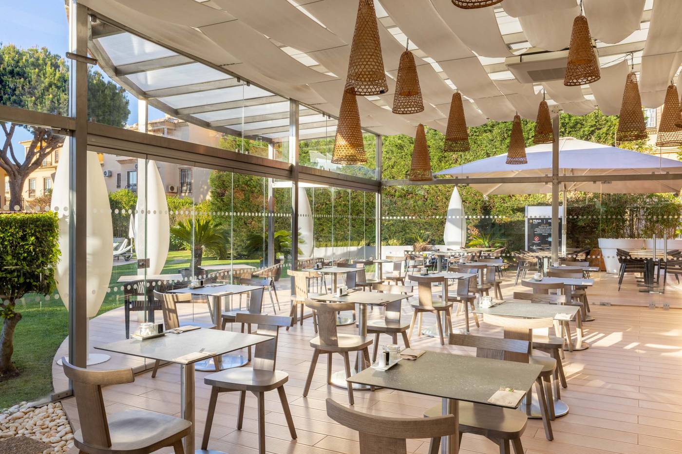 Aqua-Pedra-dos-Bicos-Design-Beach-Hotel---Adults-Recommended-Restaurant-8