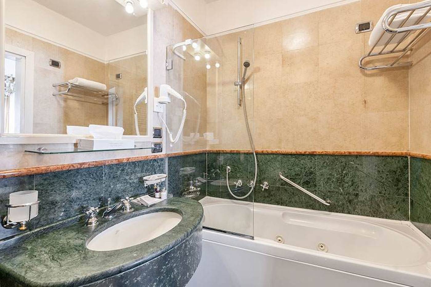 Ca--dei-Conti-Room-35