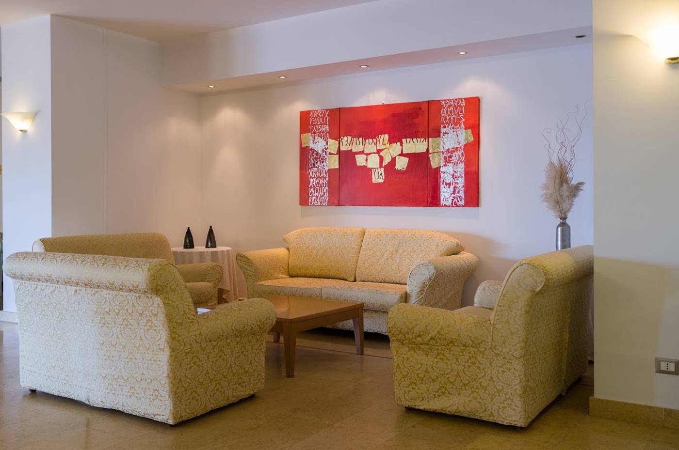 Geovillage-Olbia-Sport---Convention-Resort-Lobby-64