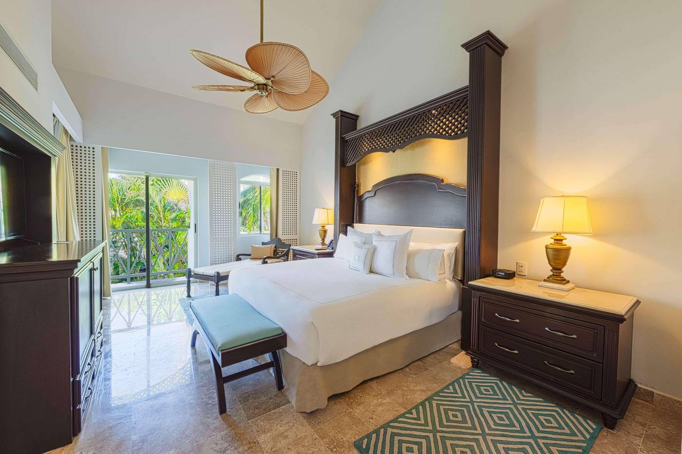 Royal-Hideaway-Playacar-All-Inclusive-Room-26