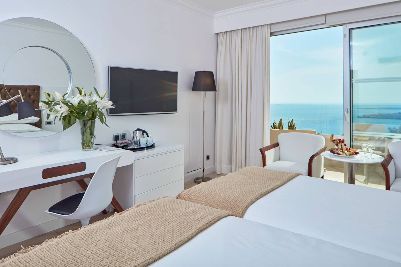 Grecian-Park-Hotel-Room-22