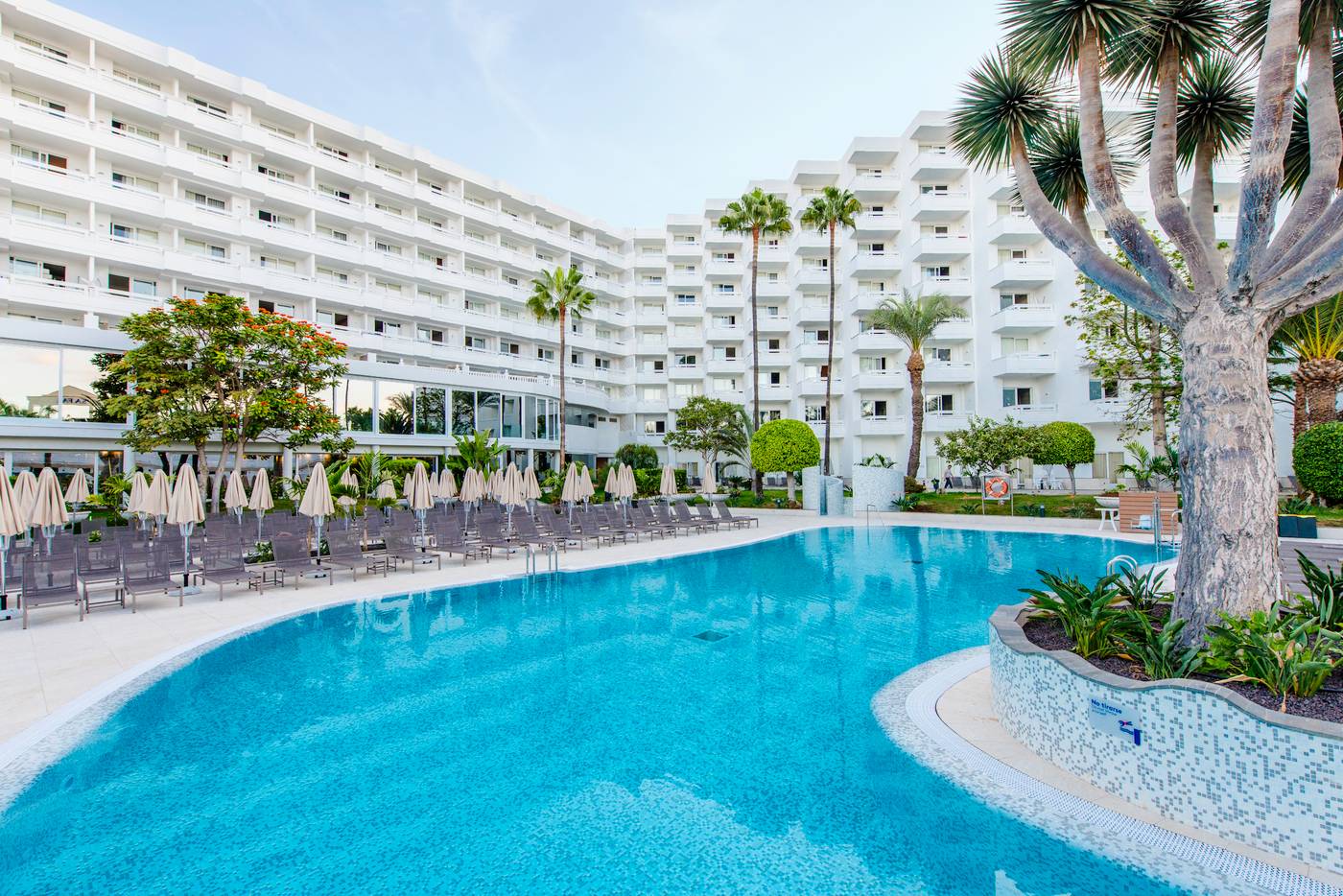 Spring-Hotel-Vulcano-General-view-1