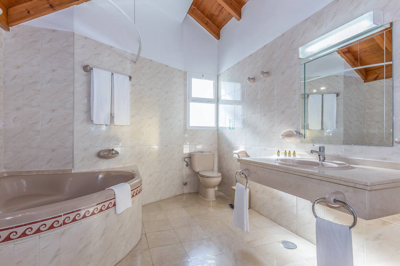 Ona-Alanda-Club-Marbella-Room-41