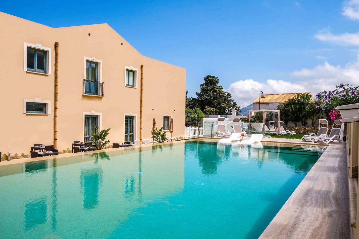 Hotel-Baglio-Di-Scopello-Pool-4