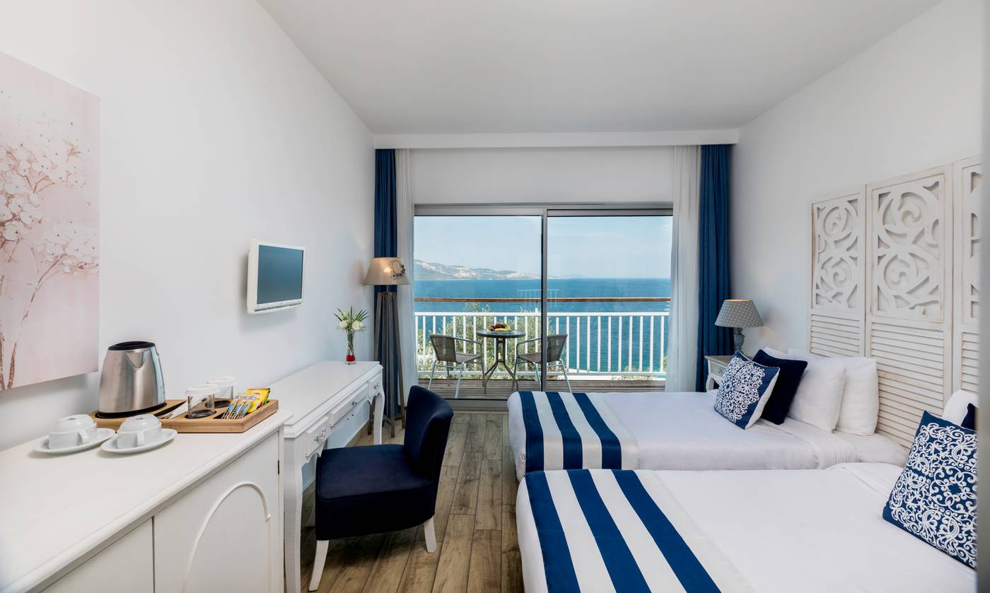 Blue-Dreams-Resorts---Spa-Room-26