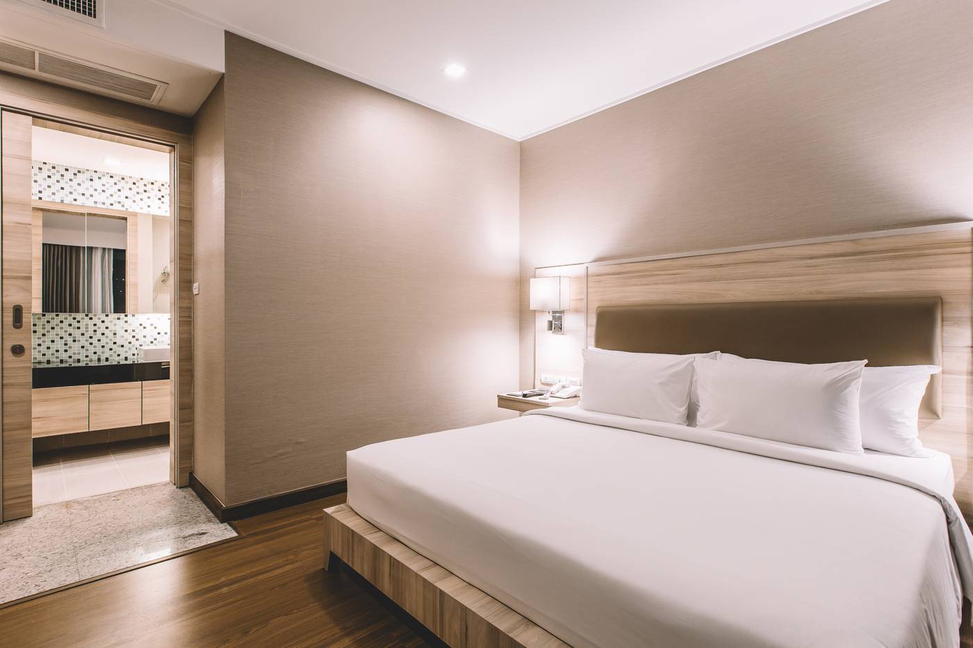 Adelphi Suites Bangkok-Thailand-BANGKOK-Room-10