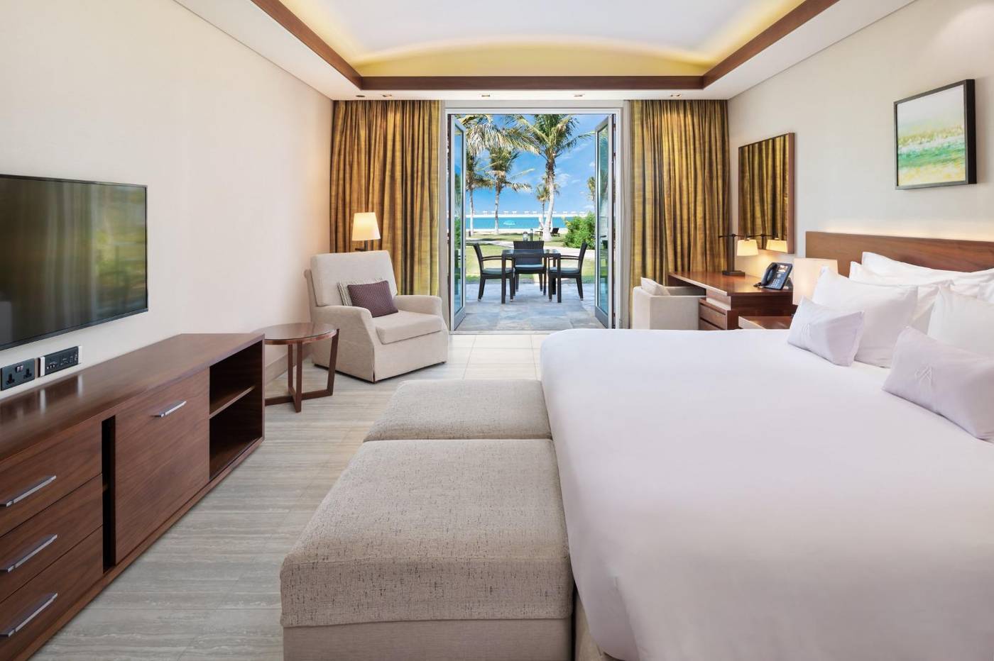 JA-Palm-Tree-Court-Room-24