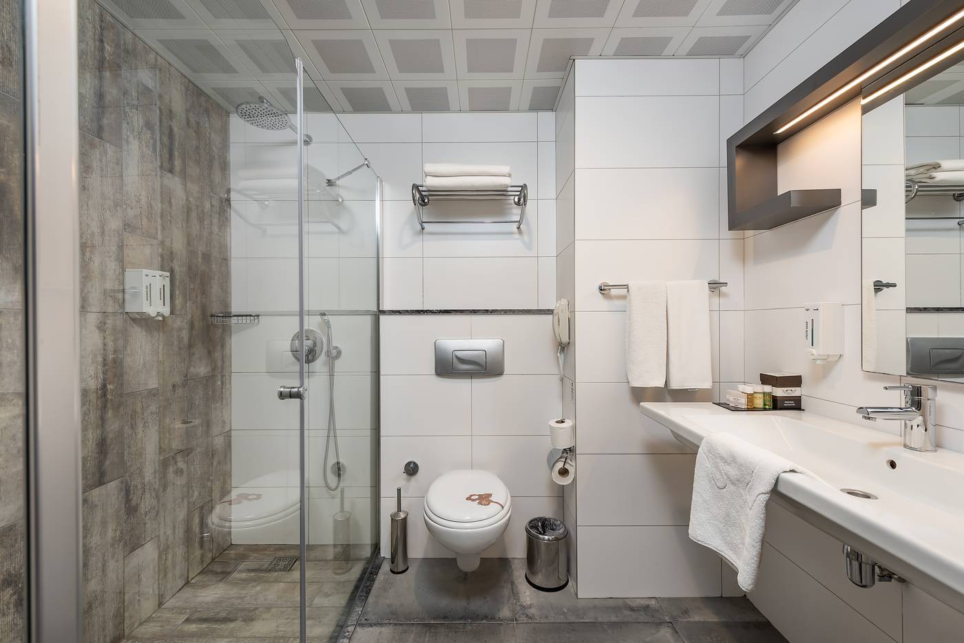 White-City-Beach-Hotel-Room-37