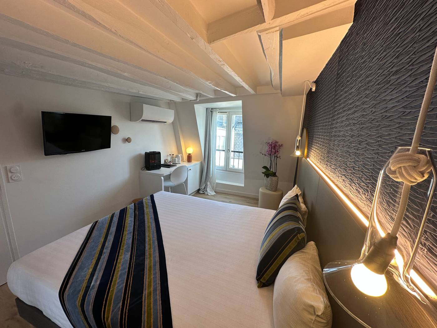 Hotel-Opera-Deauville-Room-3
