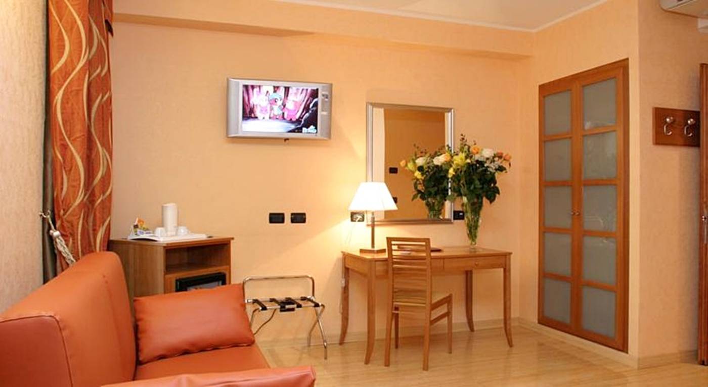 Hotel Continental - Italy - TURIN - Room - 6
