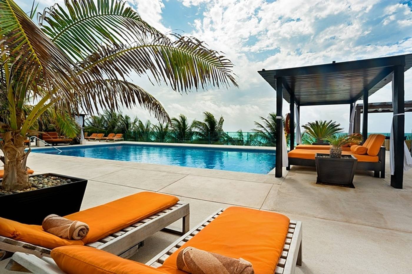 Flamingo Cancun Resort