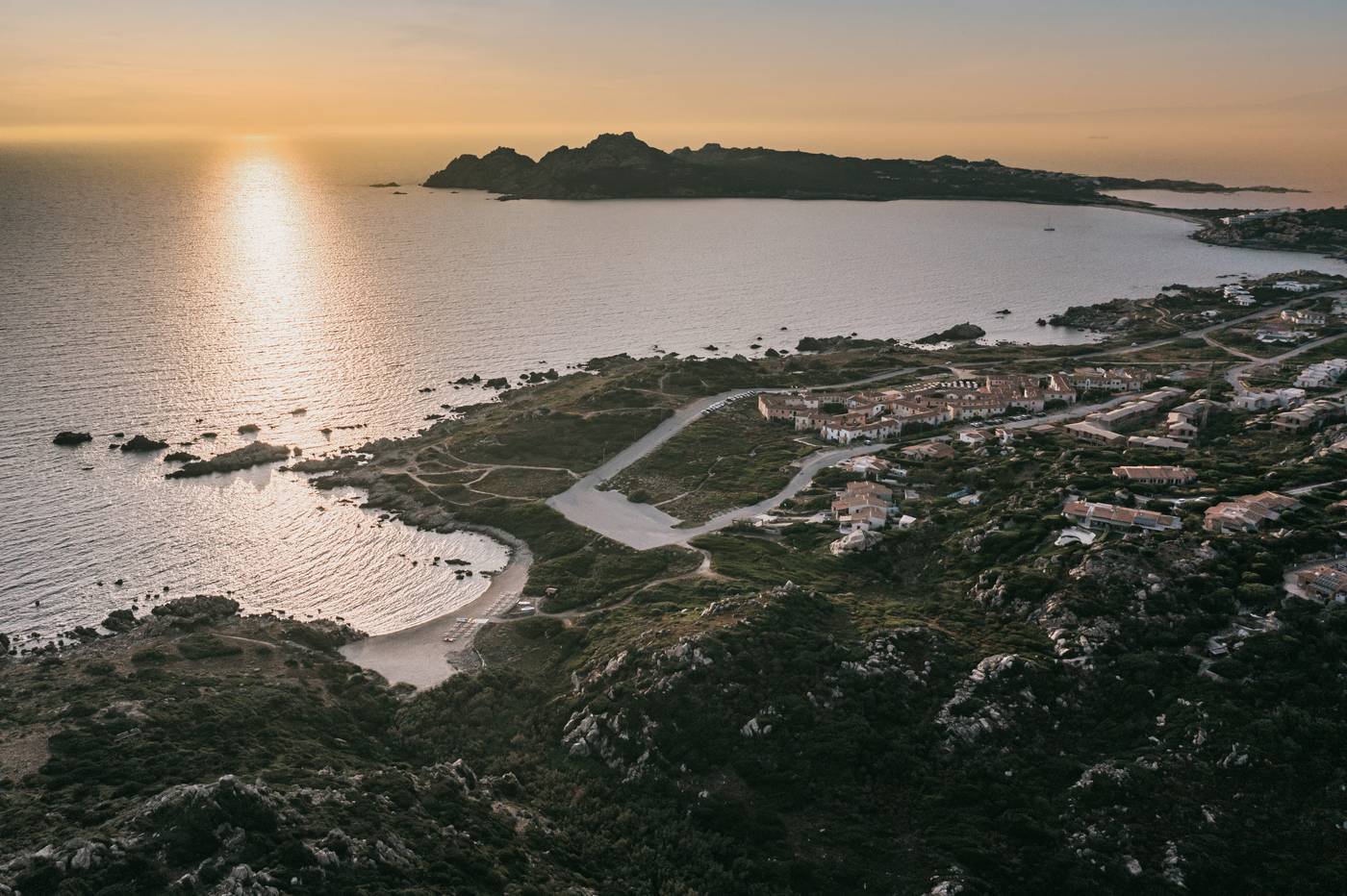 Mangia-s-Santa-Teresa-Sardinia--Curio-Collection-General-view-39