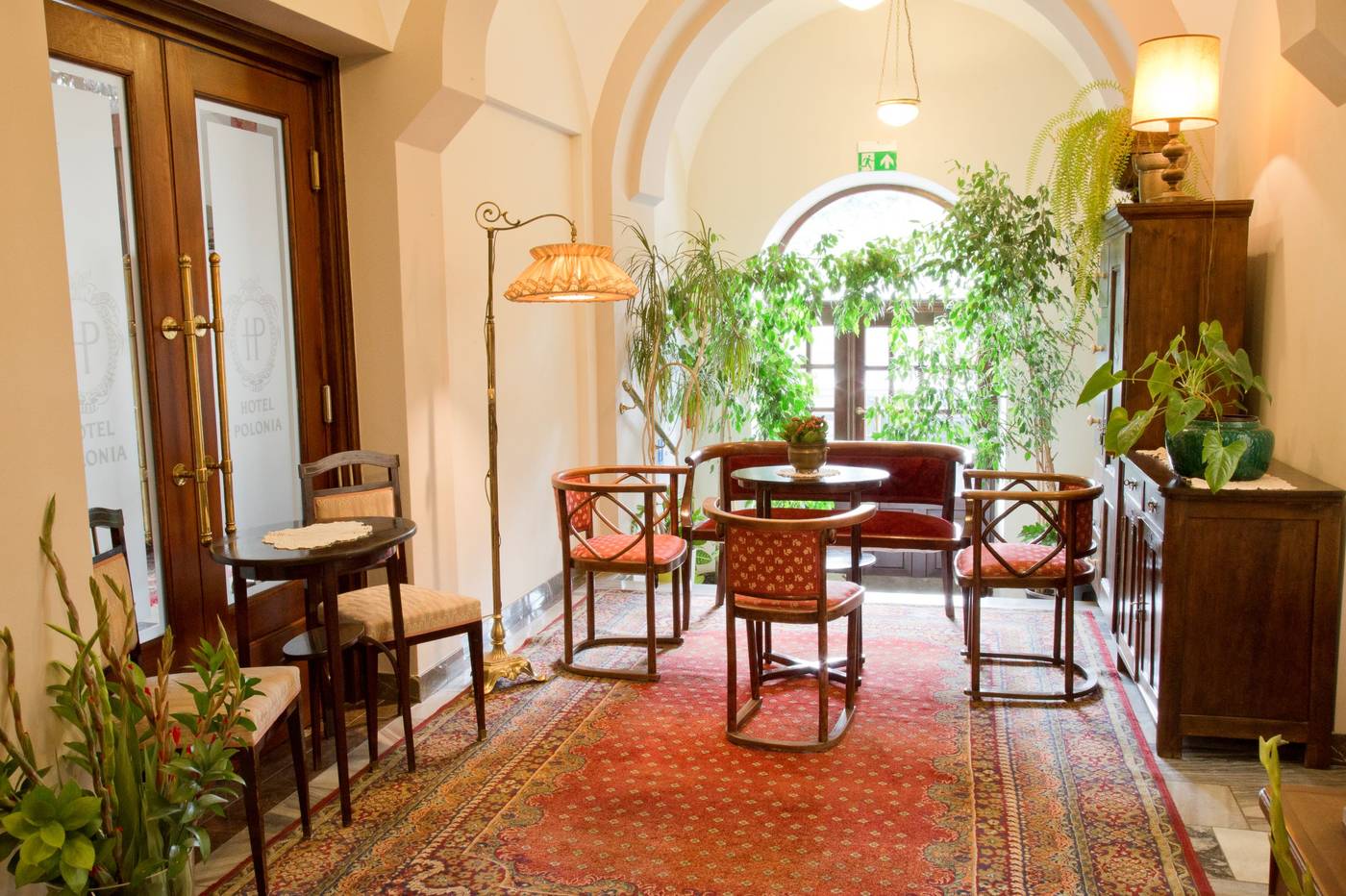 Polonia-Hotel-Lobby-8