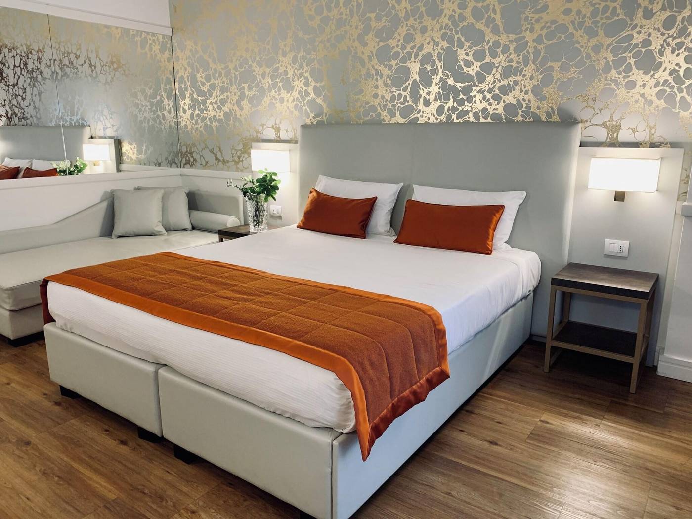 Shangri-La-Roma-Room-7