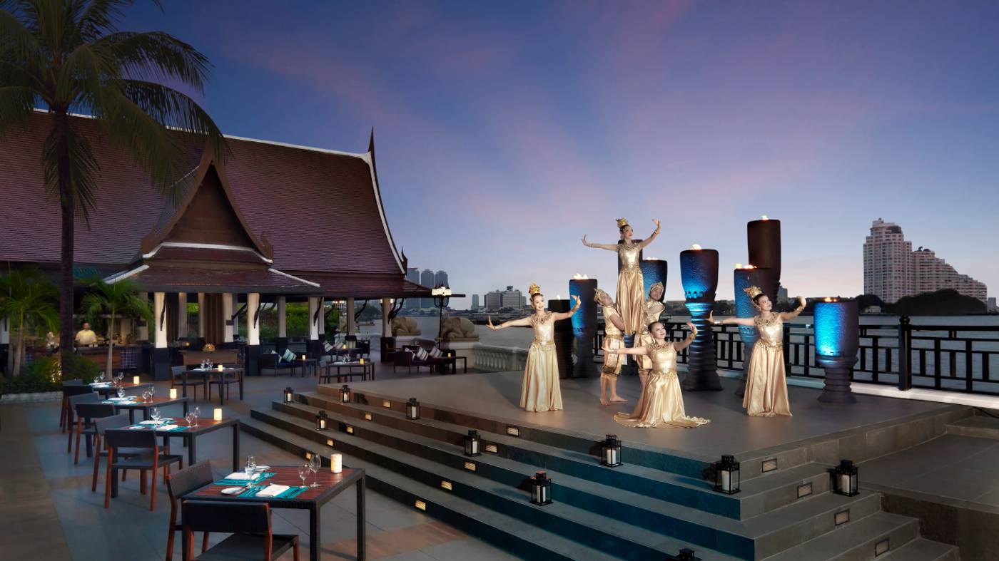 Anantara-Riverside-Bangkok-Restaurant-44