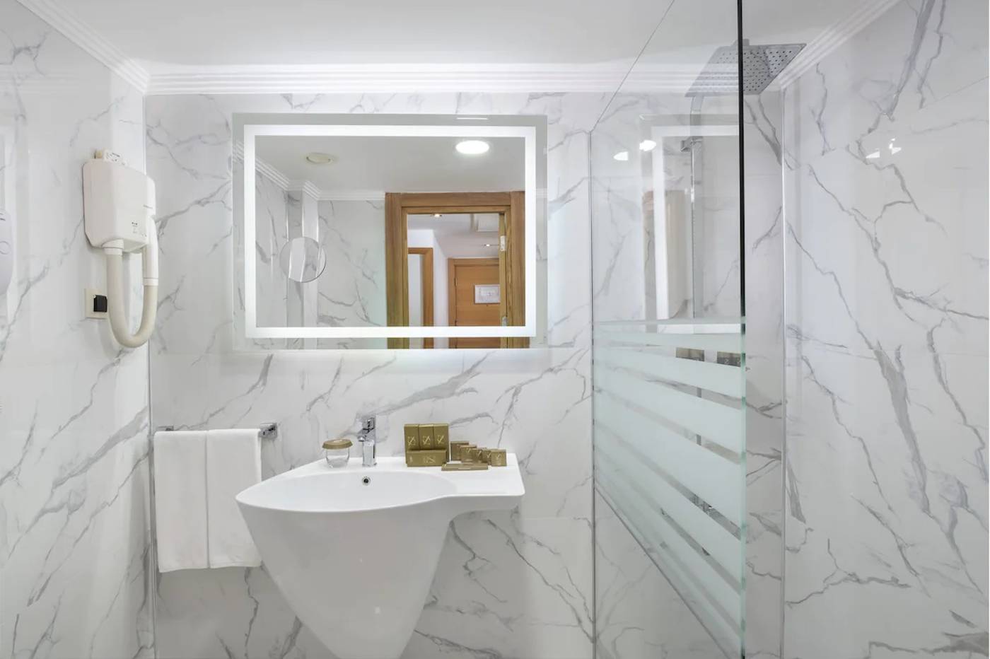 Oz-Hotels-Antalya-Resort---Spa-Adult-Only-16--Room-19