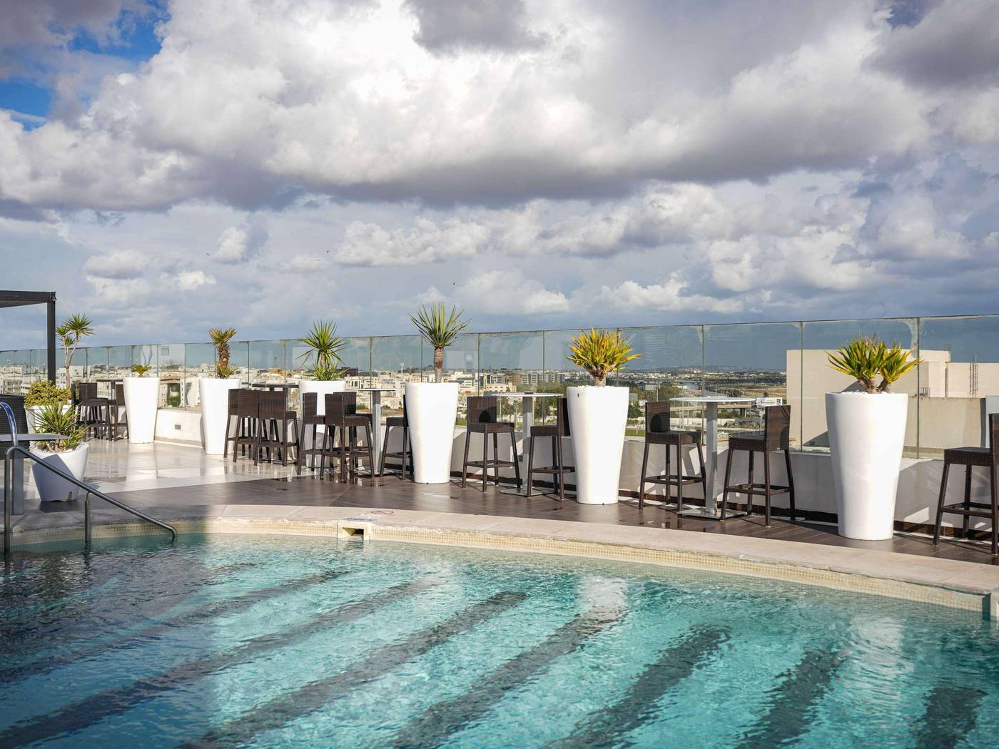 Novotel-Tunis-Pool-15