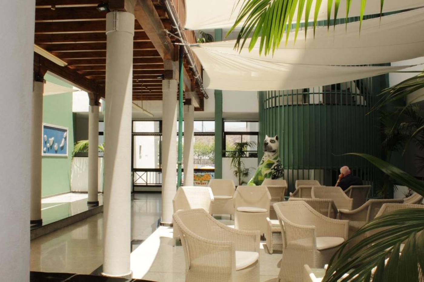 Green-Field-Lobby-39