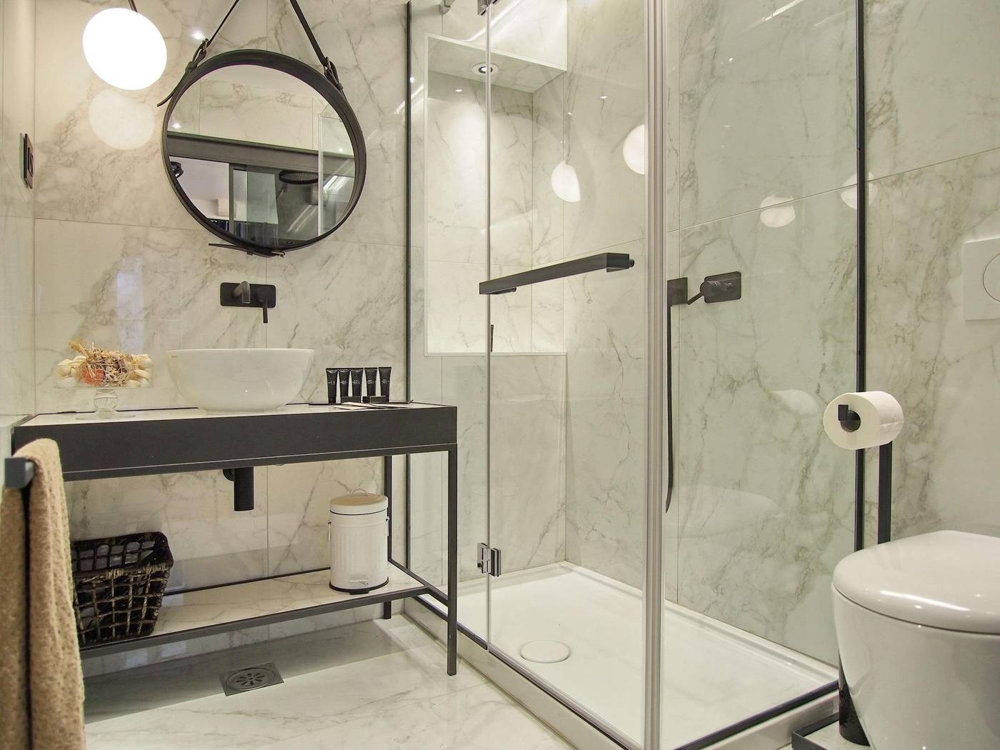 La-Vita-E-Bella-Ii-Room-53