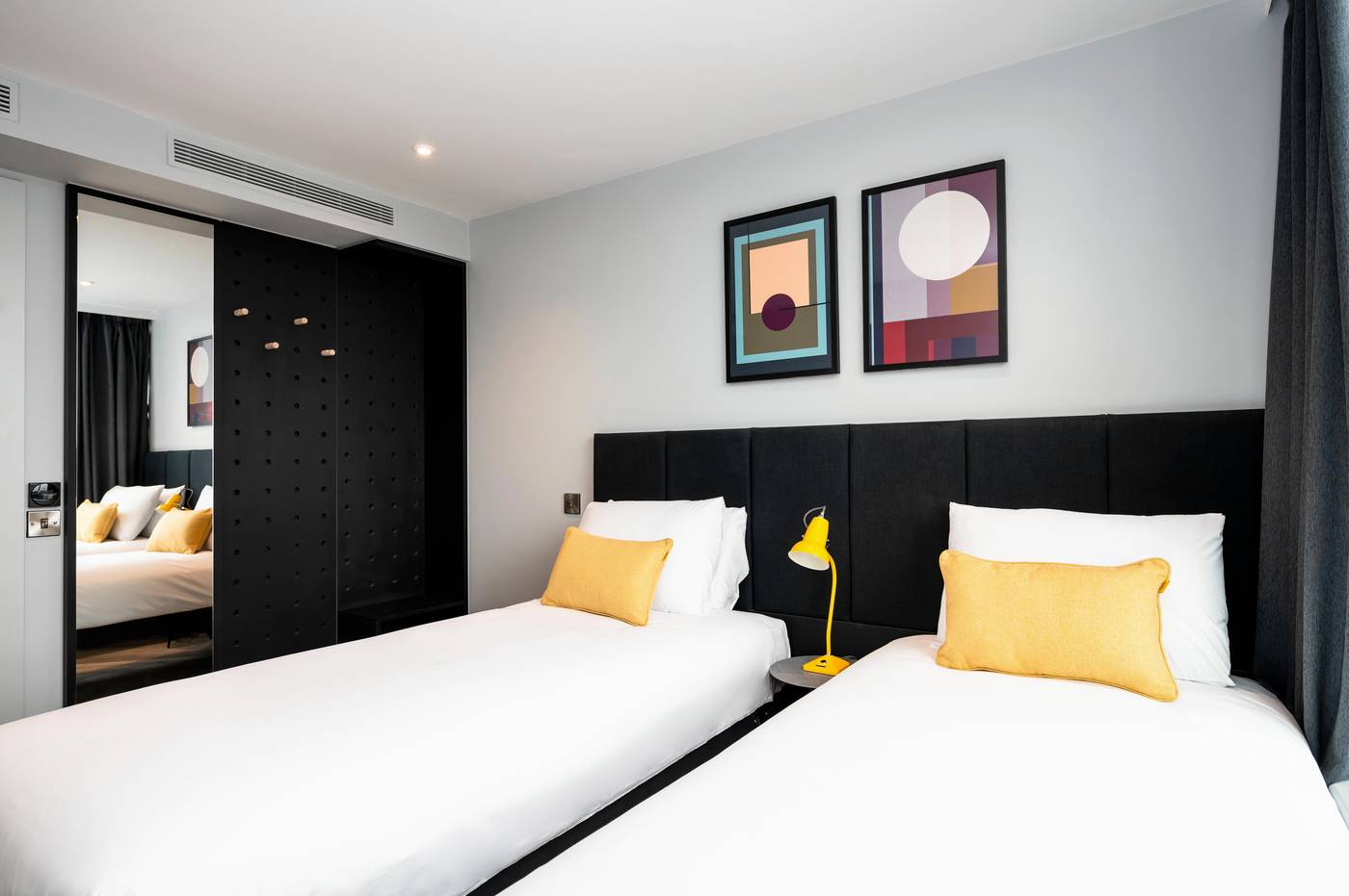 Staycity-Aparthotels-Tivoli-Room-39