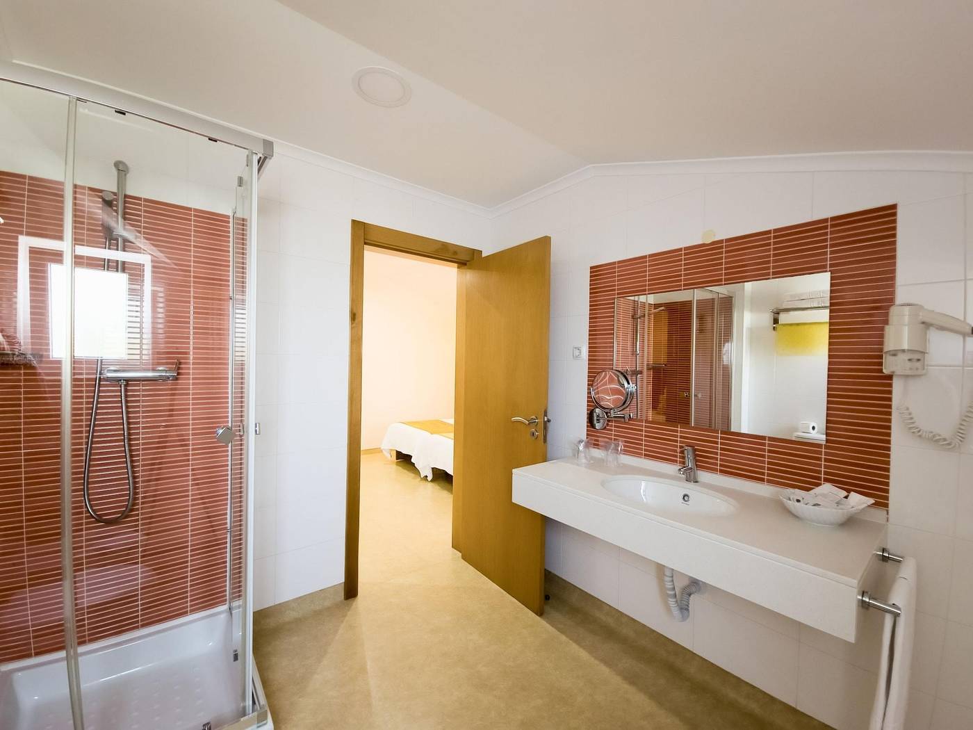 Hospedaria-Recome-ar-Room-42