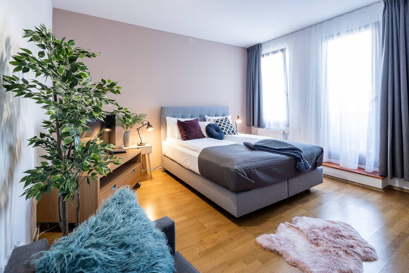 Vagabond-Downtown-Room-29