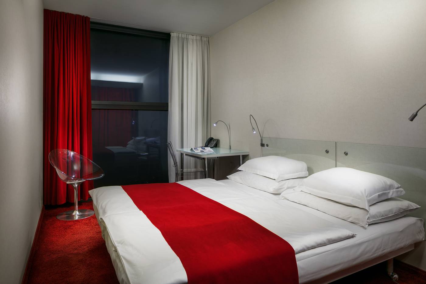Design-Metropol-Hotel-Prague-Room-13